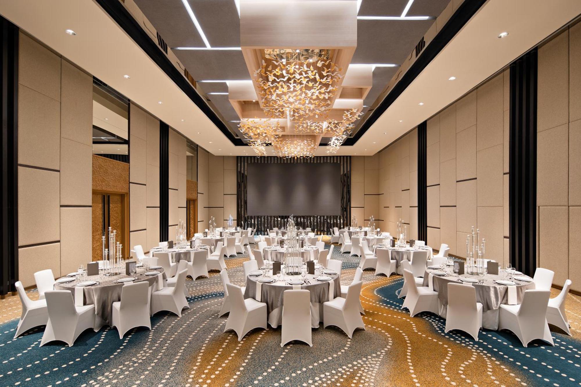 Moevenpick Hotel Jakarta City Centre Esterno foto
