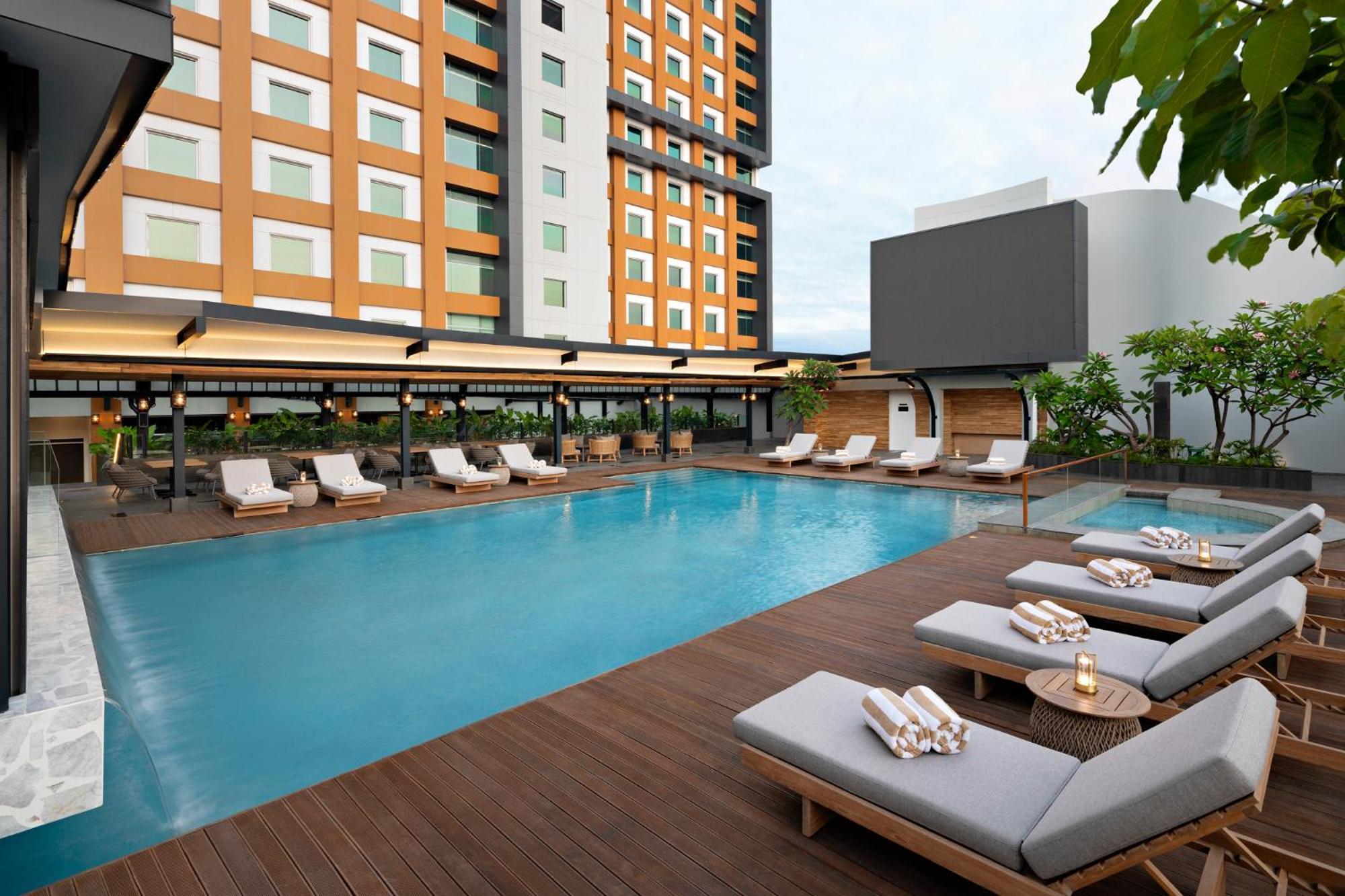 Moevenpick Hotel Jakarta City Centre Esterno foto