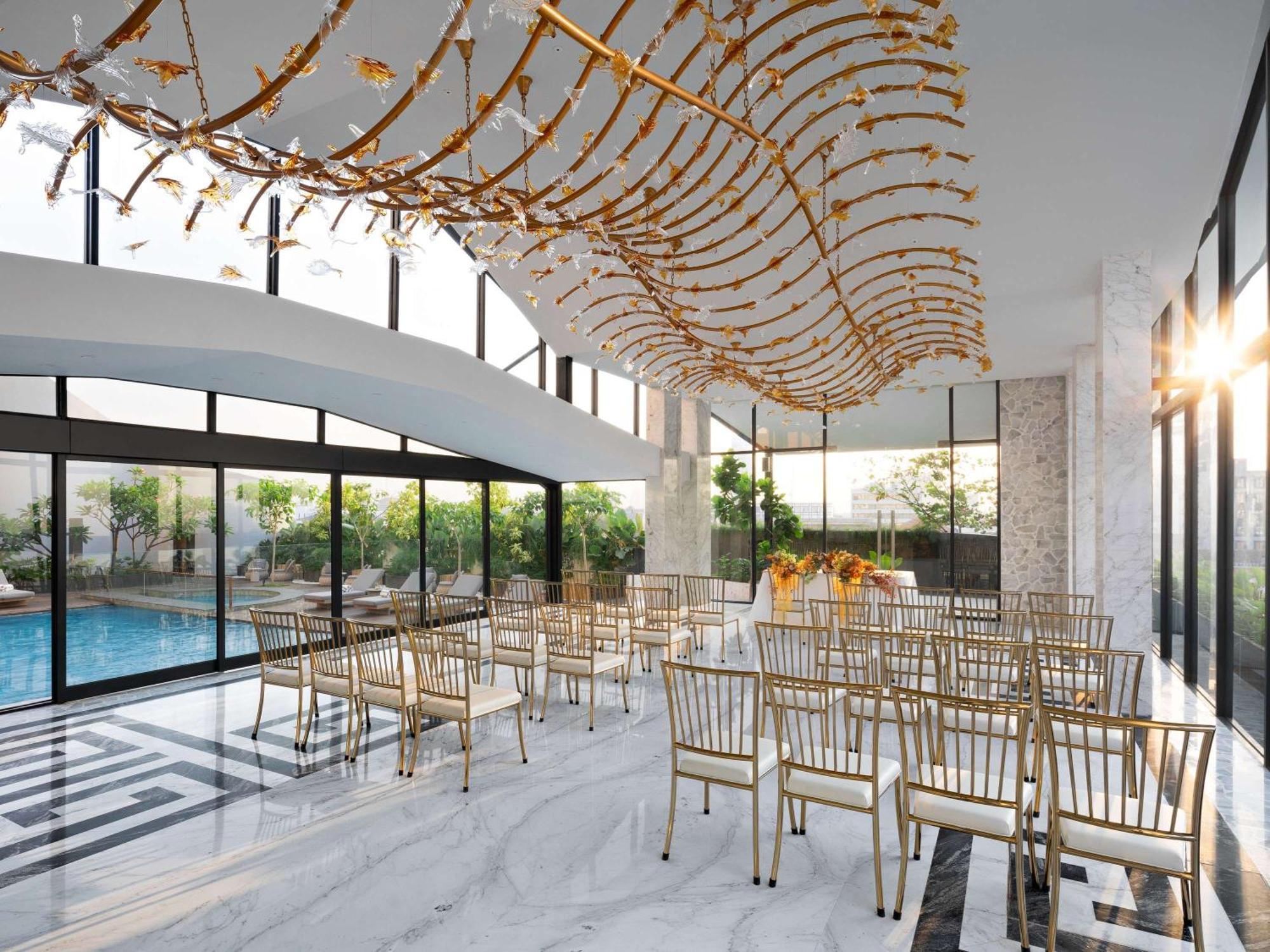 Moevenpick Hotel Jakarta City Centre Esterno foto